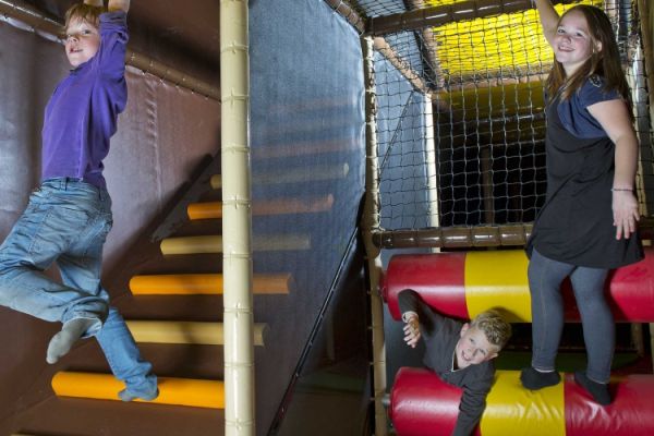 skyzone-active-cage-01.800x500x1 (1).jpg