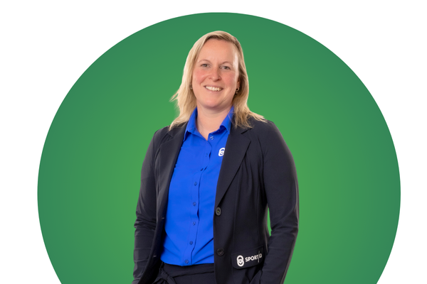 Contact Manon Huinink