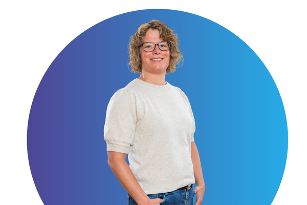 Contact Loes van Beek