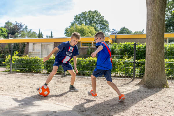 Header Jeugd Schoolplein1920 x 900 (5).png